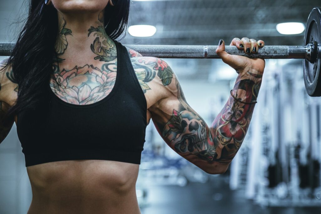 mujer primer día en el gimnasio