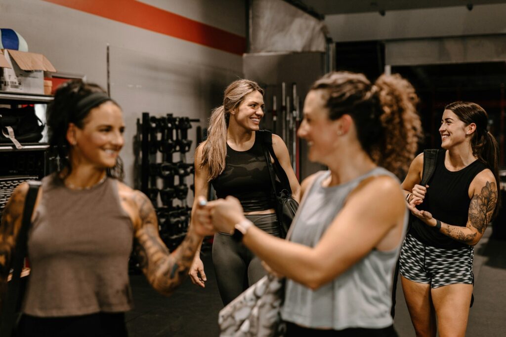 mujeres amigas gimnasio
